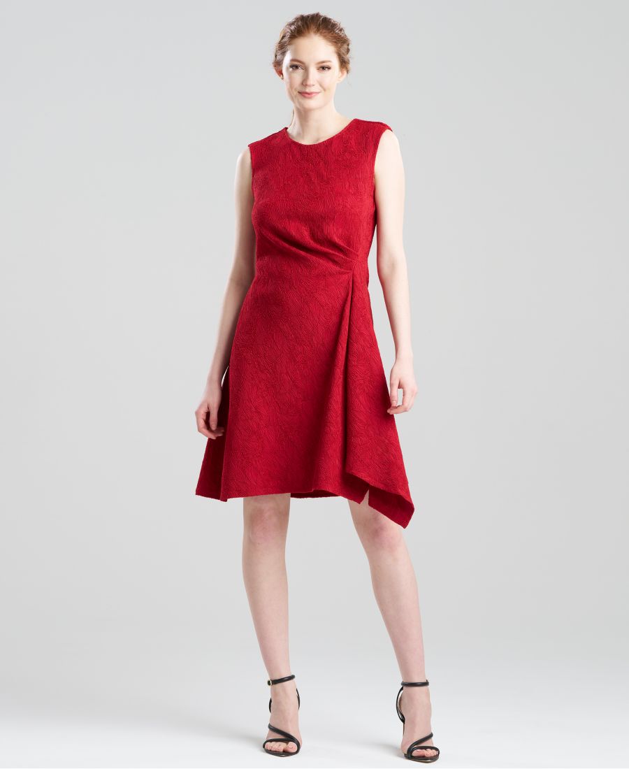 

Женское платье с растительным рисунком и текстурой Natori, Regent red