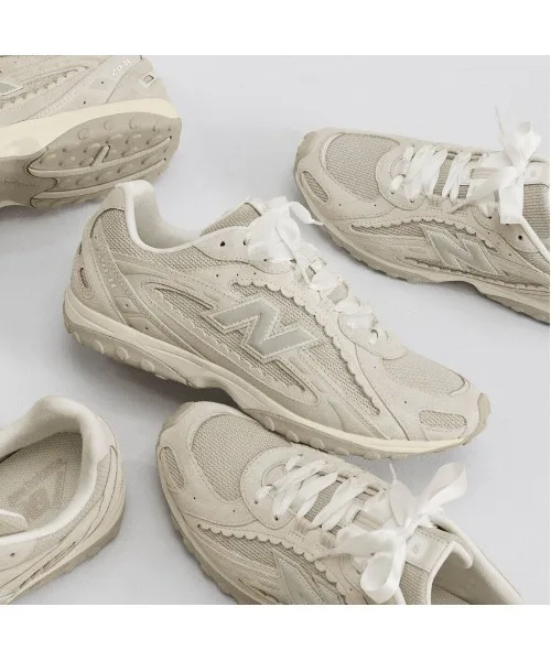 Кроссовки из натуральной кожи и меша 204L New Balance светлые бежевые — фото 2