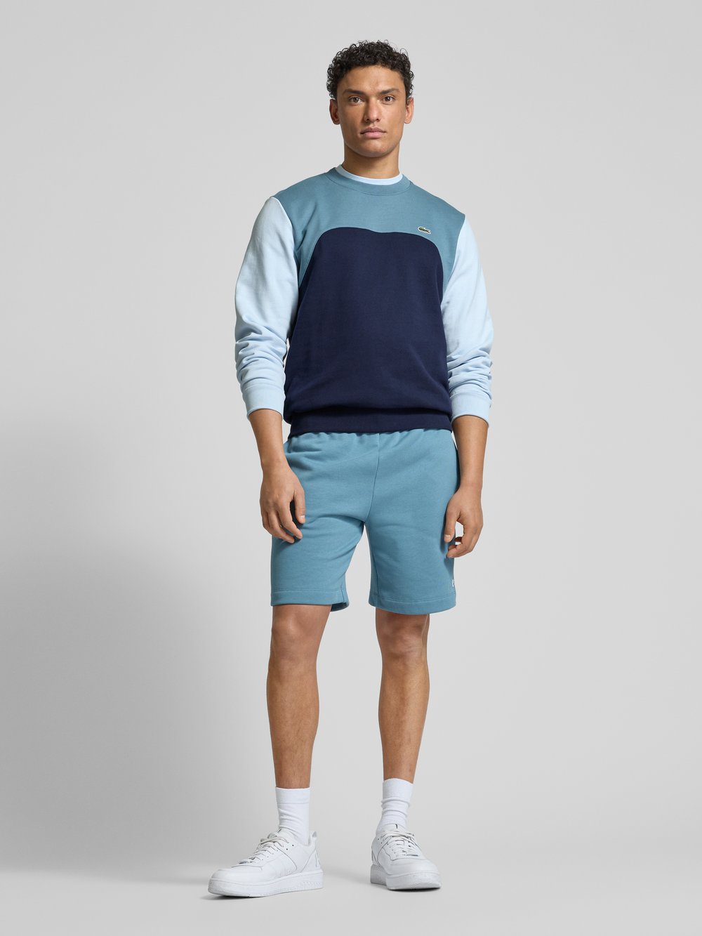 

Толстовка с этикеткой Lacoste, синий
