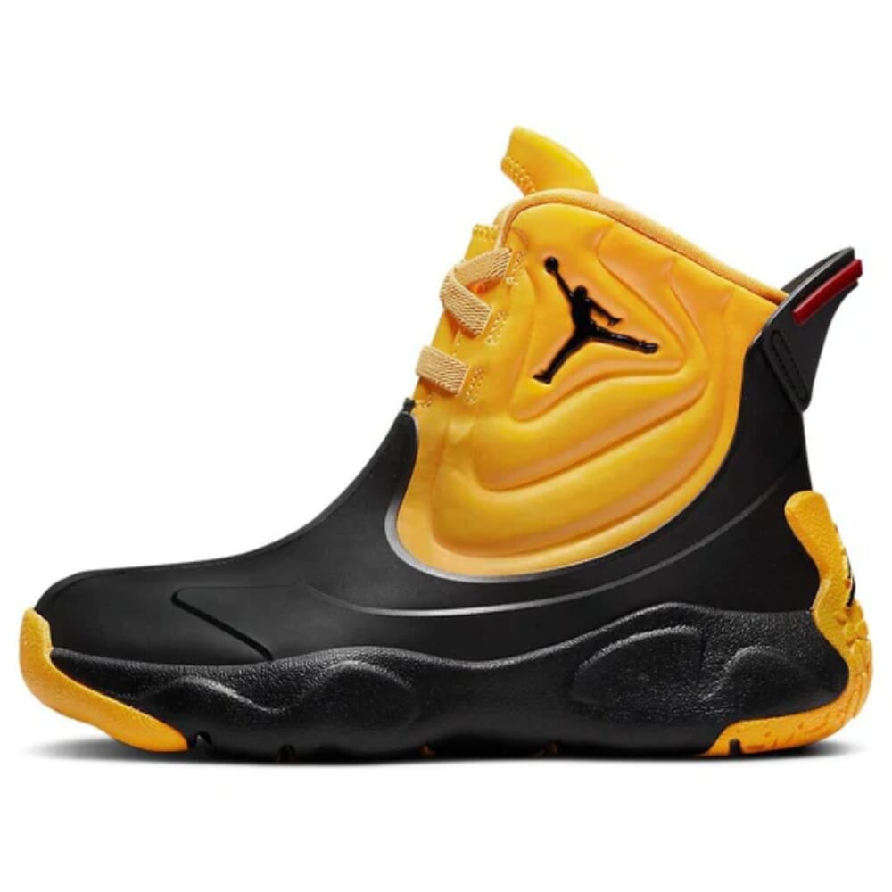 

Кроссовки для мальчиков Nike, золотой
