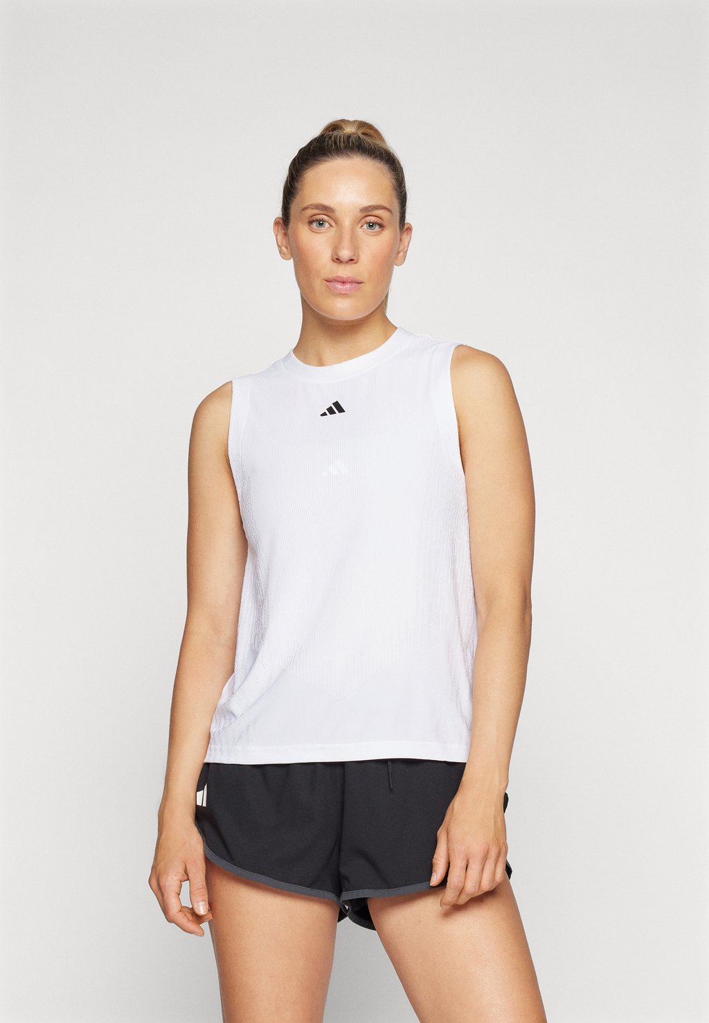 

Топ TENNIS PRO AIRCHILL MATCH TANK adidas, белый