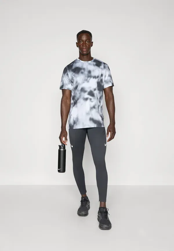 Трикотажные беговые леггинсы Aeroswift Nike Performance, черный/вершинный белый — фото 2