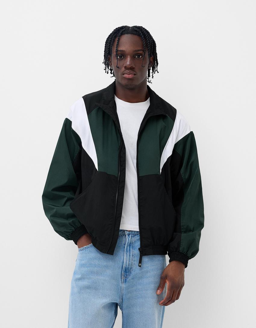 

Техническая спортивная куртка Bershka, зеленый