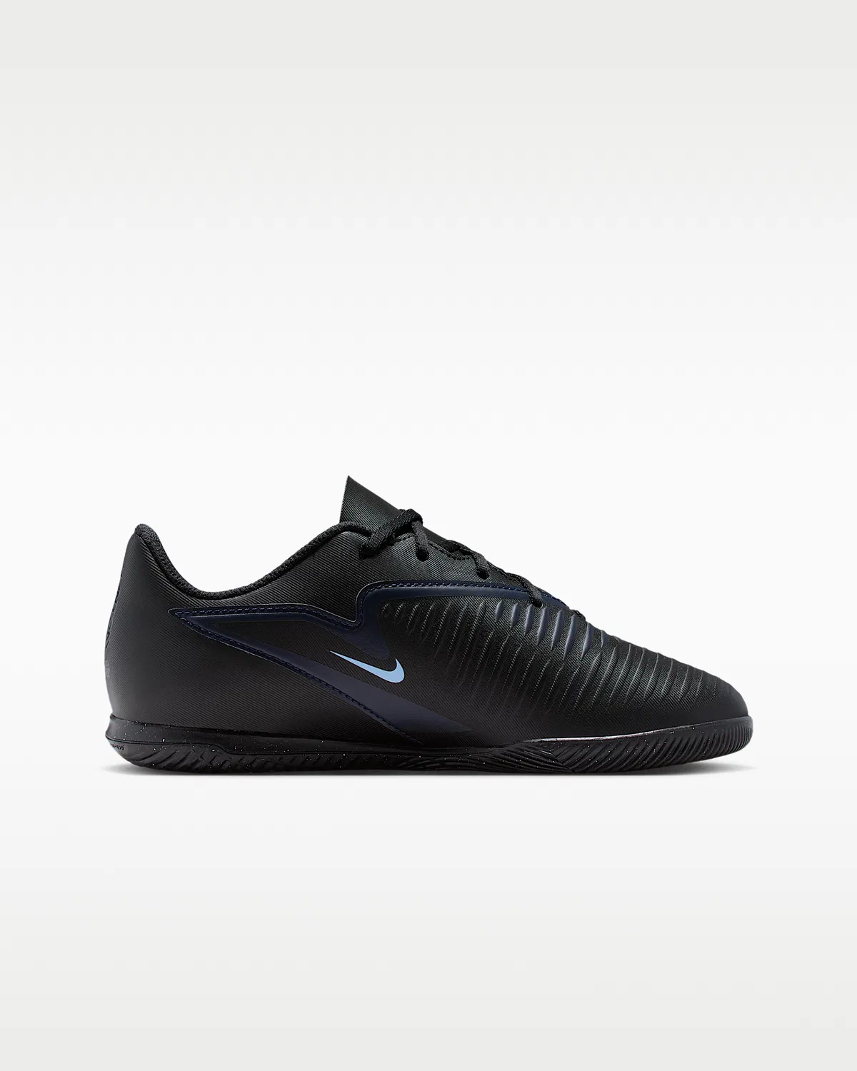 Детские кроссовки для зала Nike Jr. Phantom 6 Low Club, Black/Black — фото 3