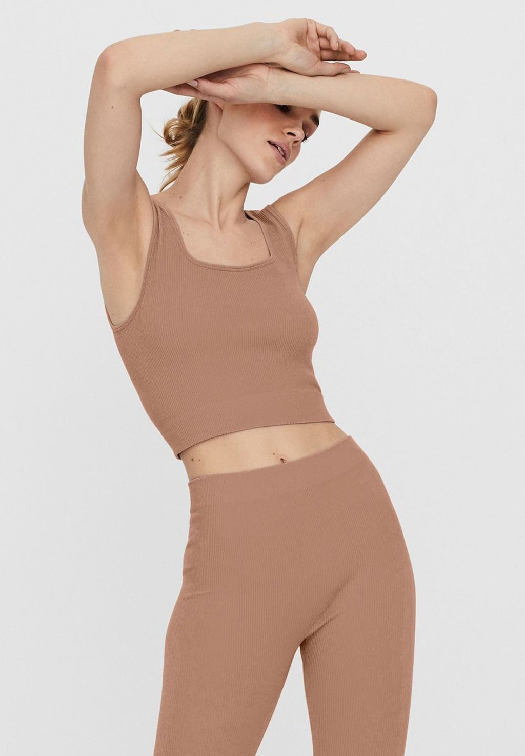 

Бюстье CROP 2-ER STÜCK PACK TANK SET Vero Moda, светло-коричневый