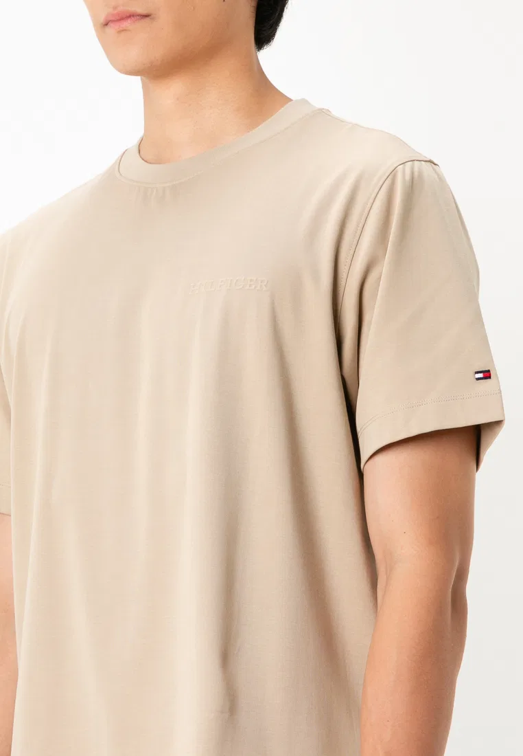 Футболка с тиснением, Interlock Embossed, Tommy Hilfiger, сандал — фото 3