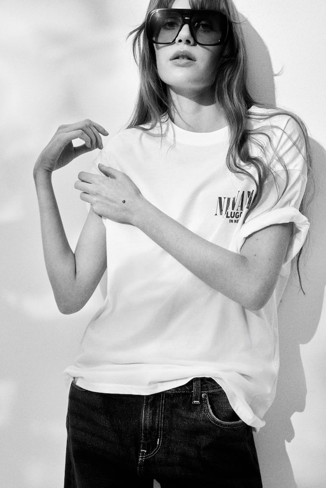 

Футболка оверсайз с принтом H&M, мультиколор