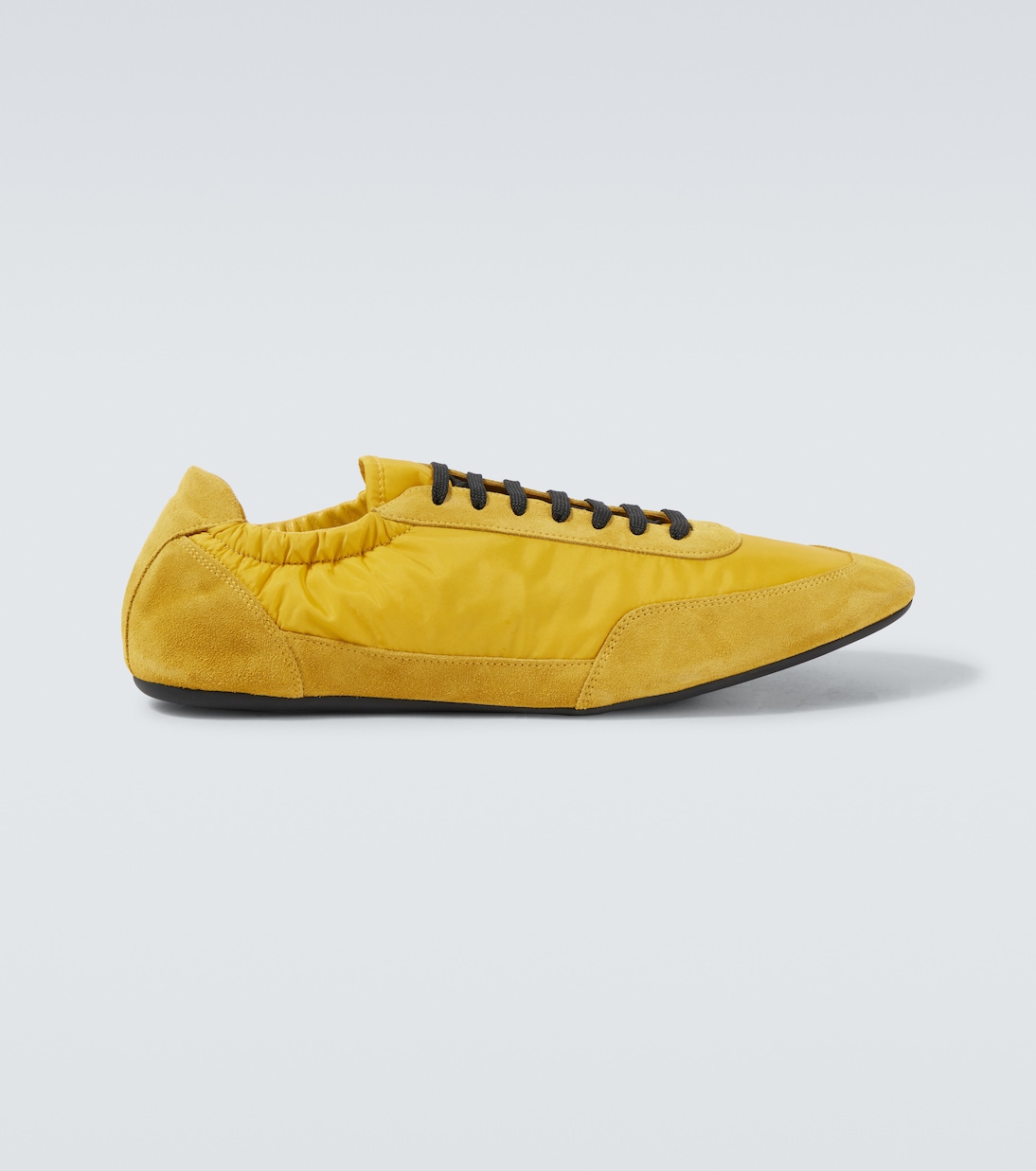 

Кроссовки Collapse Re-Nylon с отделкой из замши Prada, Topazio