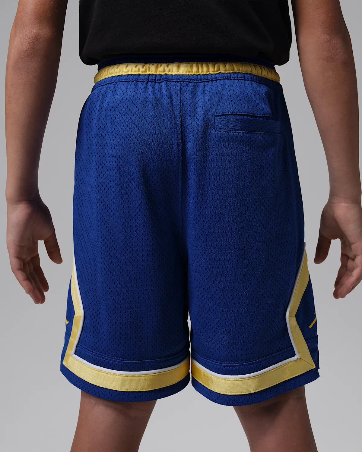 Детские шорты Jordan Essentials Dri-FIT P6 Mesh Diamond, Blue/Yellow/Yellow — фото 3