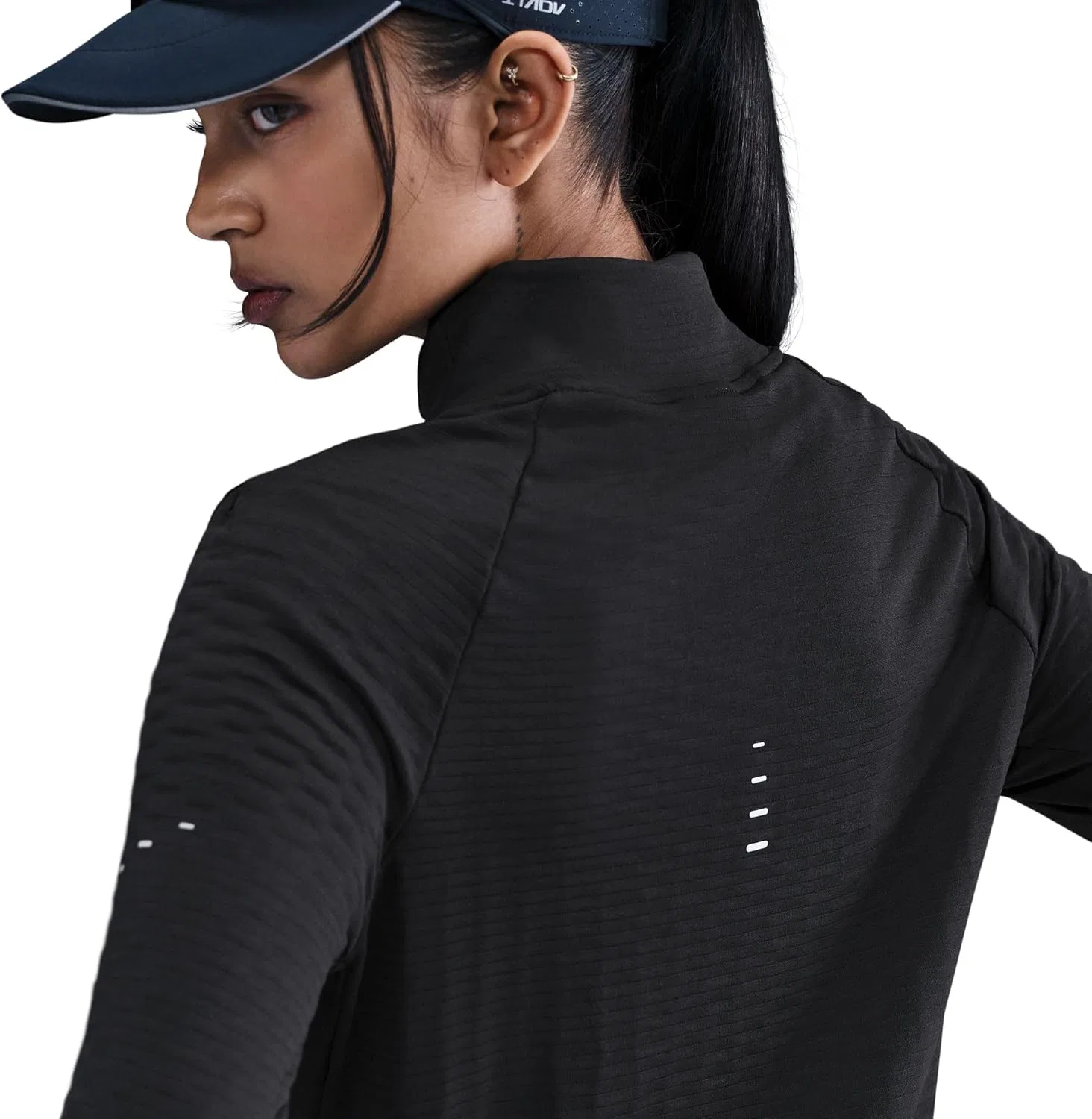Водолазка женская Nike Therma-FIT Swift, цвет Black/Reflective Silver — фото 4