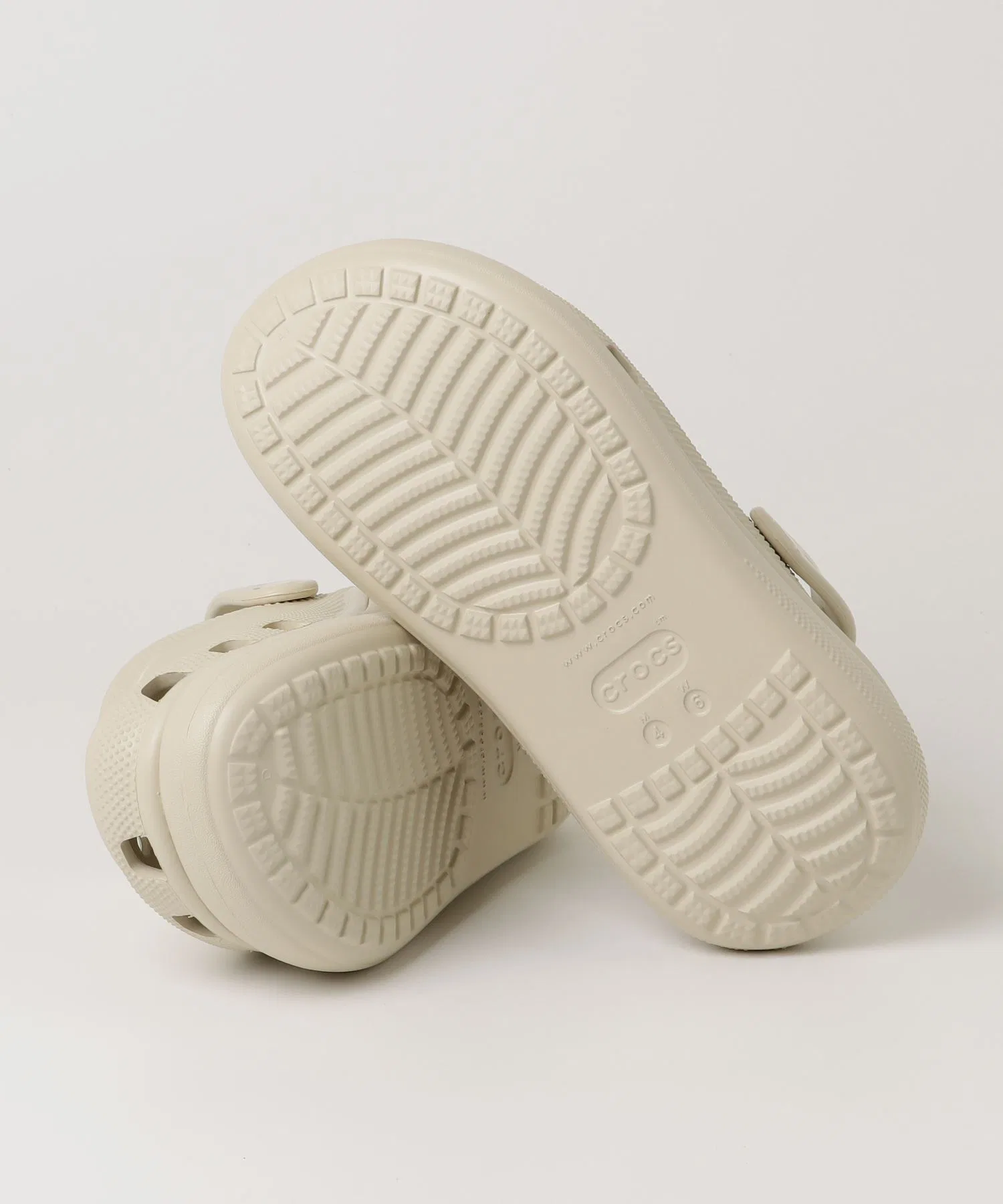 Унисекс сабо crocs CLASSIC CRUSH CLOG — фото 3