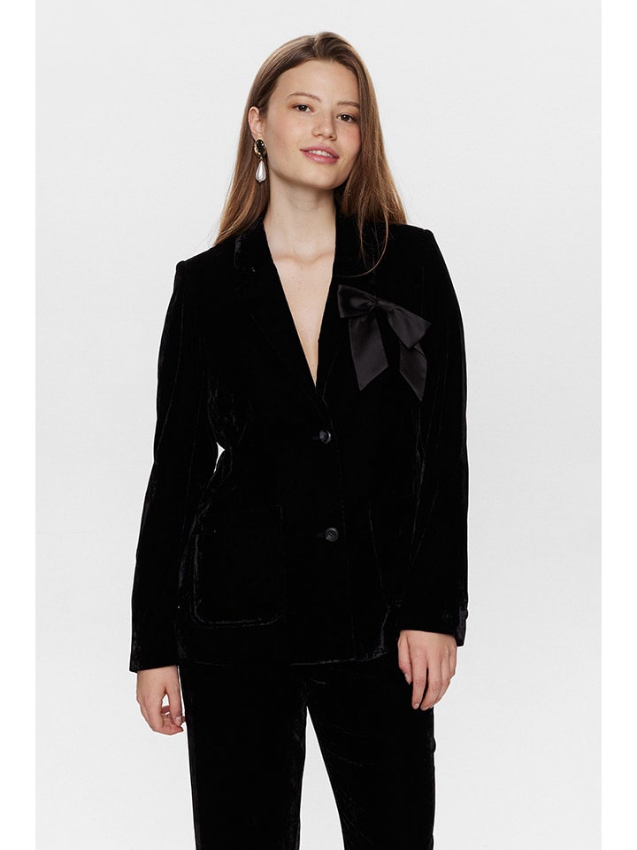 

NÜMPH Черный пиджак