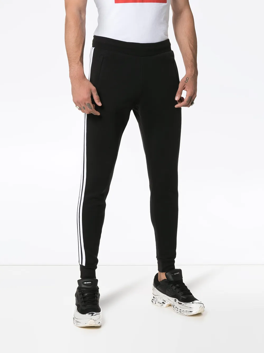 Спортивные шорты с полосками adidas, черный — фото 3