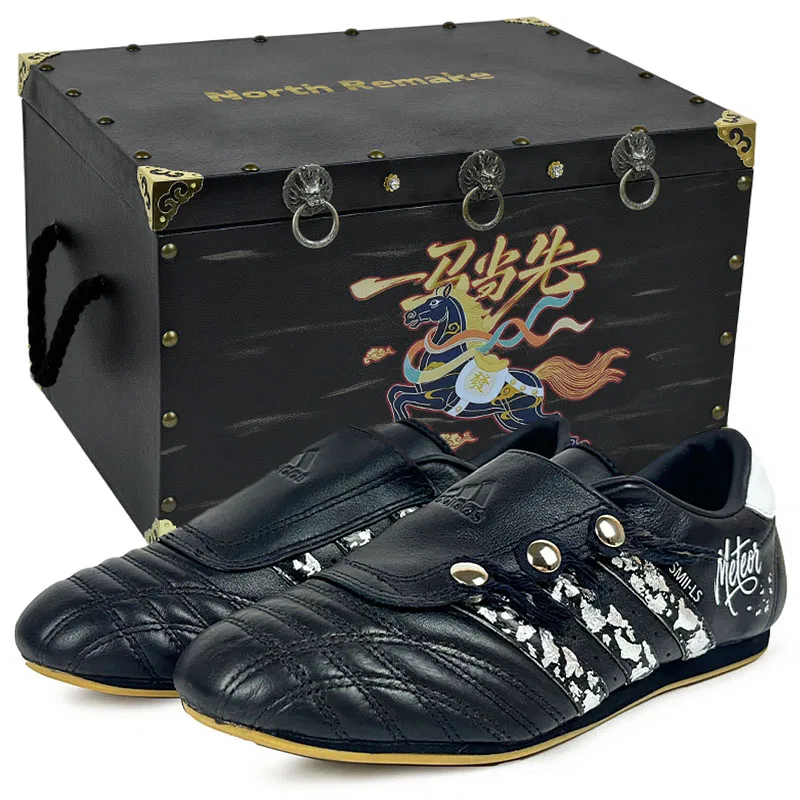 Кроссовки тренировочные Adidas Taekwondo Black Silver Shooting Stars