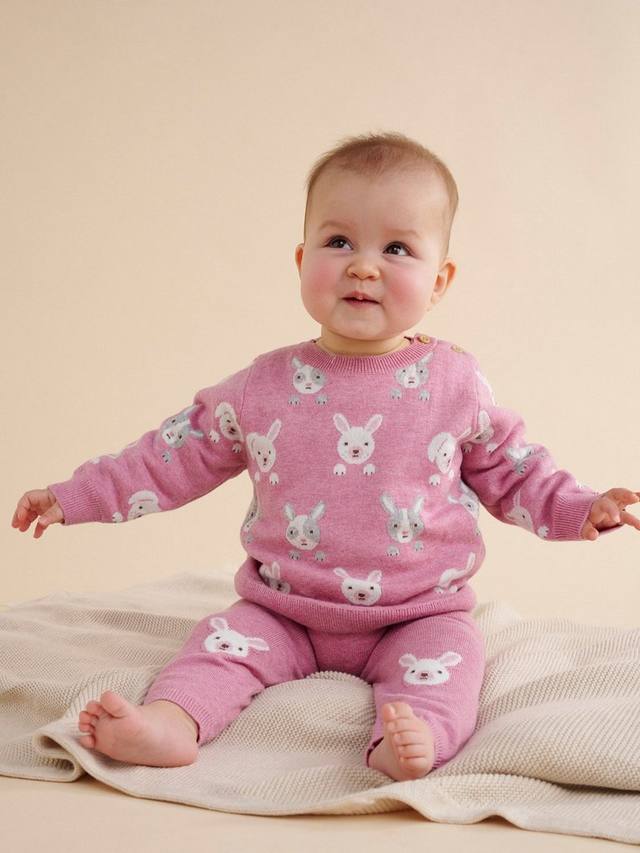 

Детский джемпер river friends из органической хлопковой смеси Purebaby, цвет Bunny Jacquard