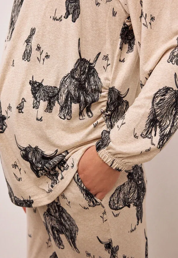 Пижамный комплект с принтом Maternity cosy long sleeve set Next, Oatmeal Hamish the Highland Cow, овсяный — фото 2