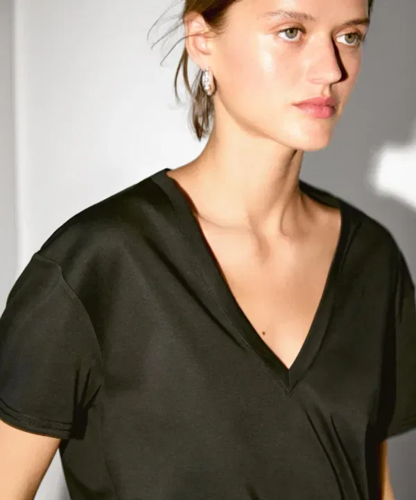 Футболка с V-образным вырезом, свободного кроя, Massimo Dutti — фото 2