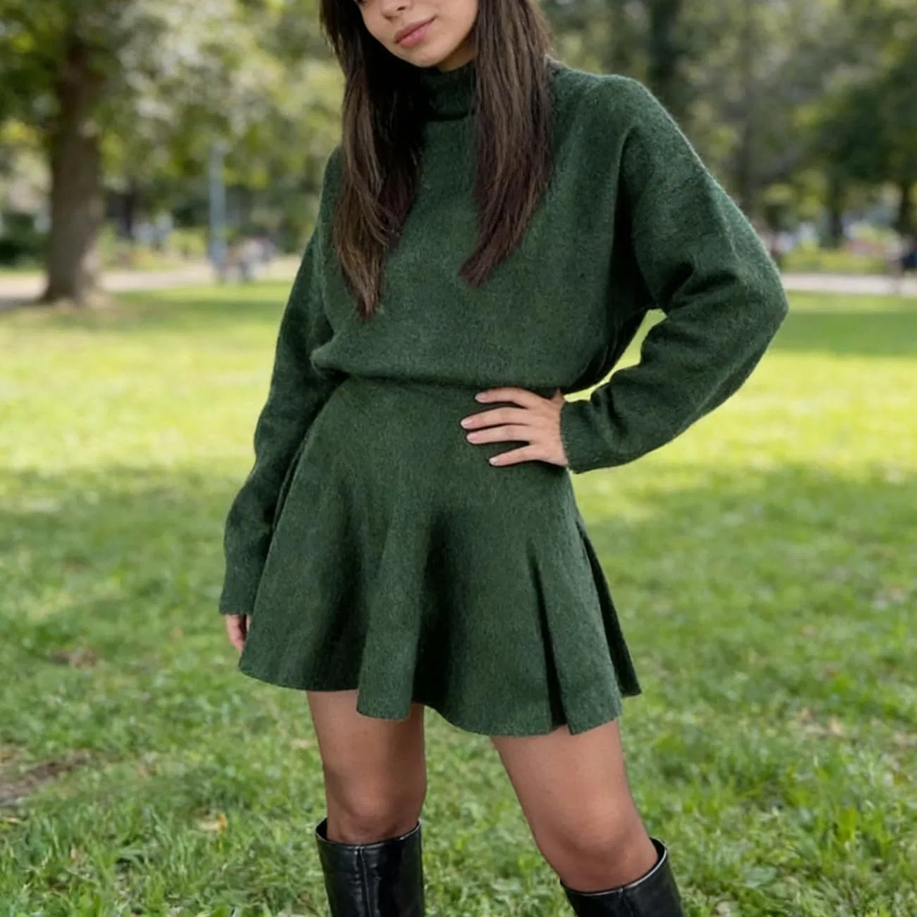 Женское мини-платье с воротником-стойкой и плиссированной юбкой, Khaki — фото 4