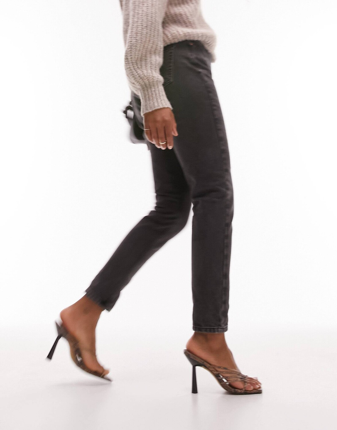 

Черные выбеленные джинсы Mom Topshop Hourglass
