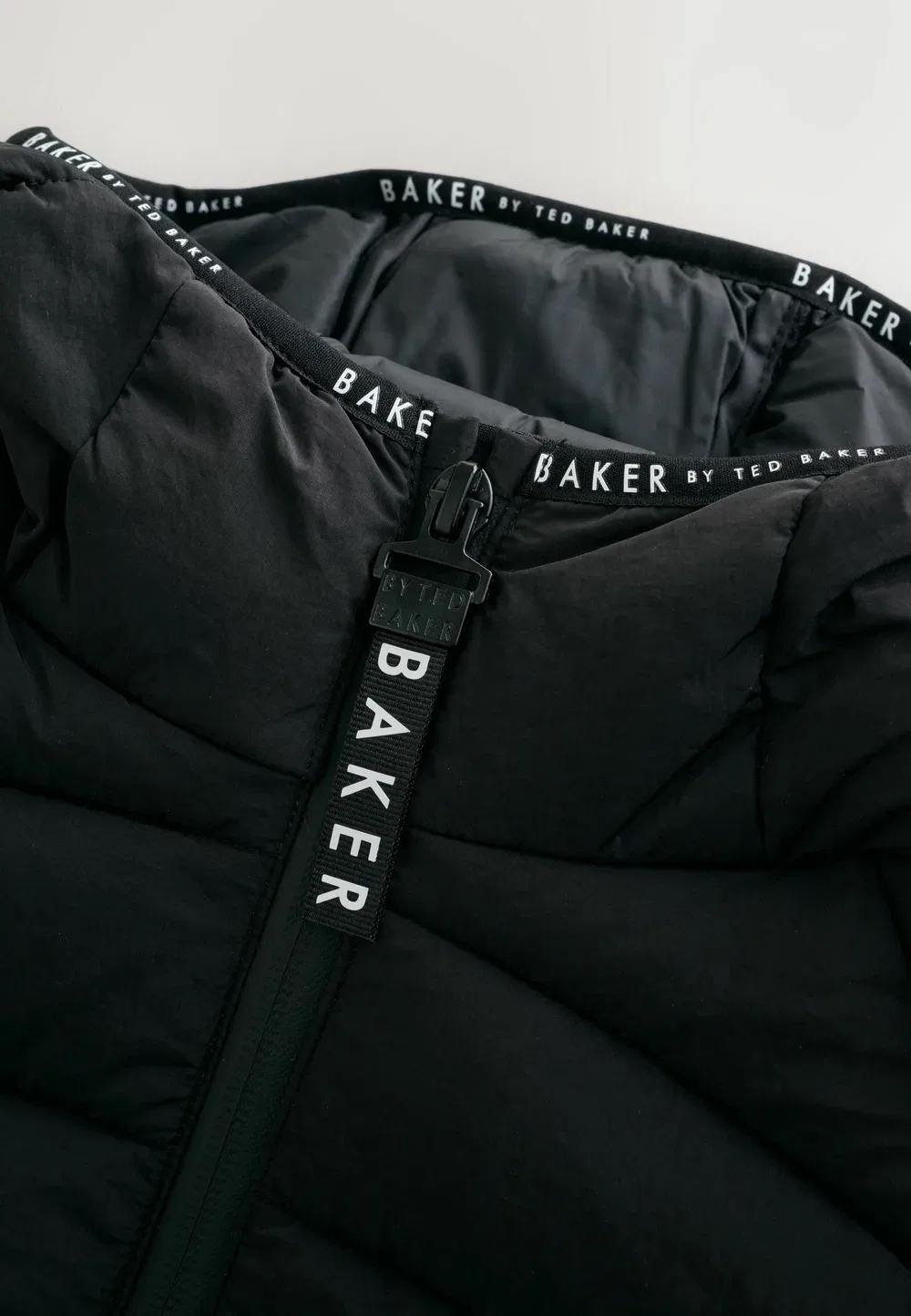 Водоотталкивающая неопреновая стеганая куртка - зимняя куртка Baker By Ted Baker, Black — фото 3