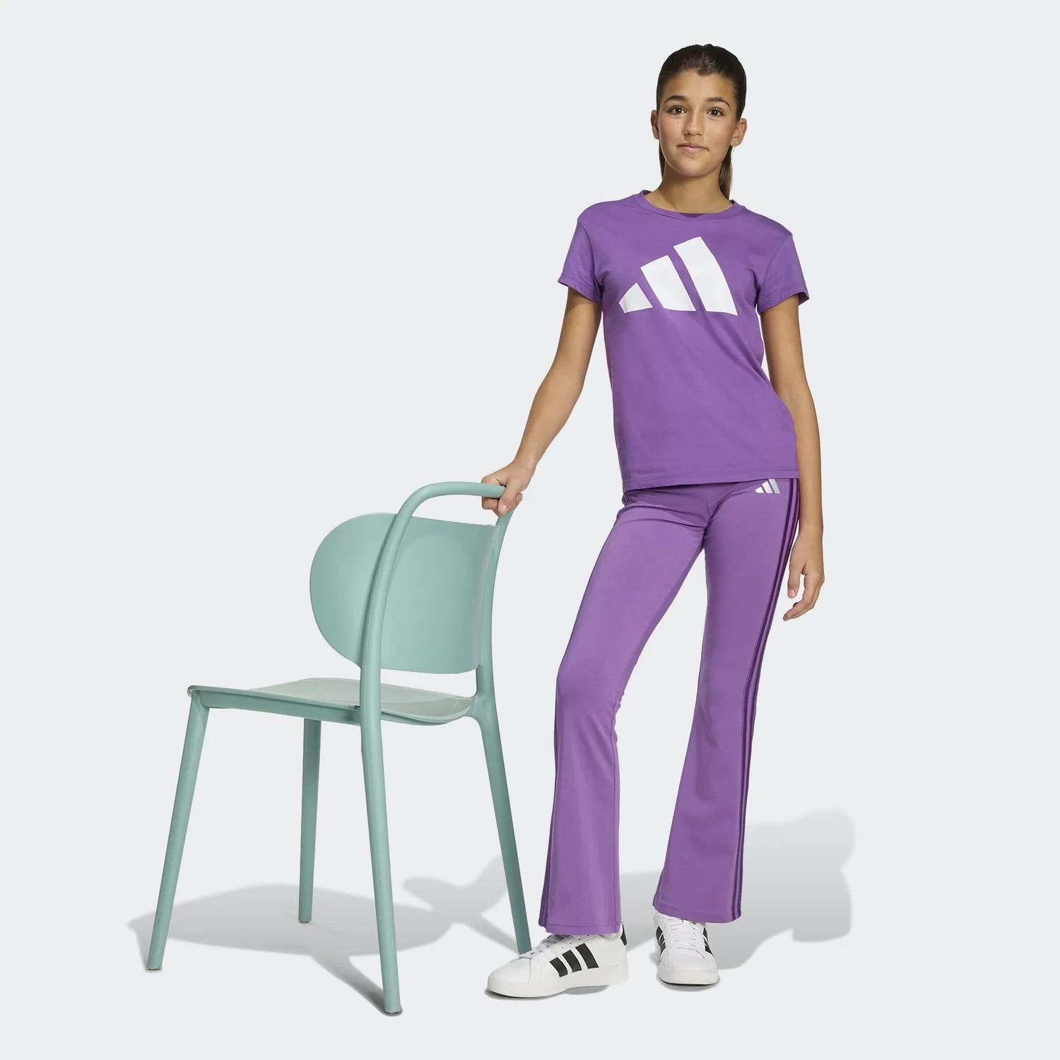 Спортивная футболка Adidas Sportswear Performance Shirt BL 160 фиолетового цвета