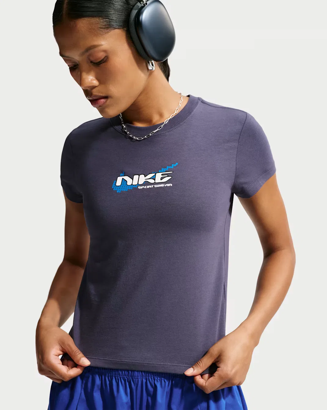 Женская облегающая укороченная футболка в стиле Mod Nike Sportswear Chill Knit, Gridiron