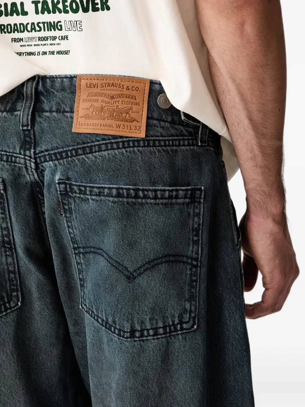 Мешковатые джинсы-бочки Levi's, синий — фото 4