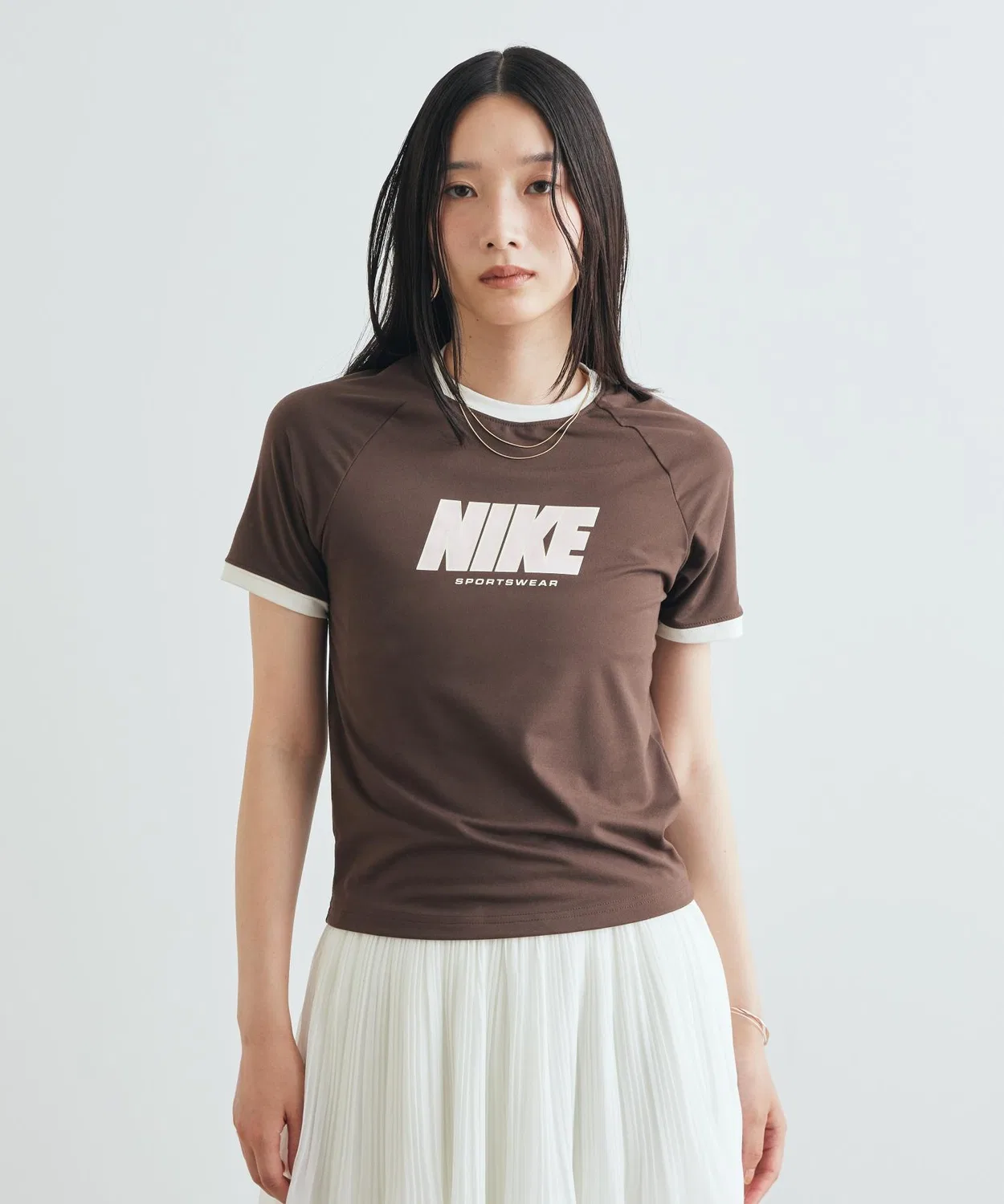 Женская облегающая футболка с коротким рукавом NIKE Sportswear, Baroque Brown