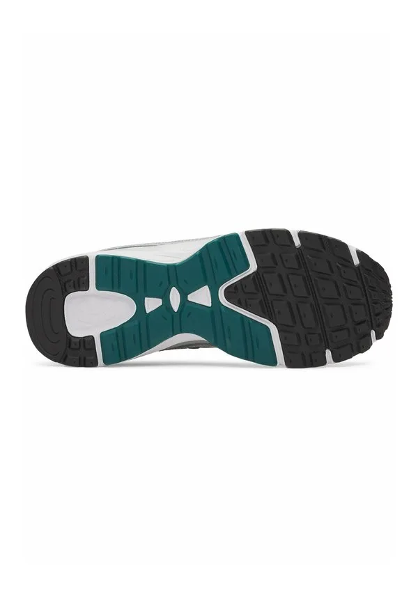Технологичные беговые кроссовки Under Armour, Rack Green — фото 4