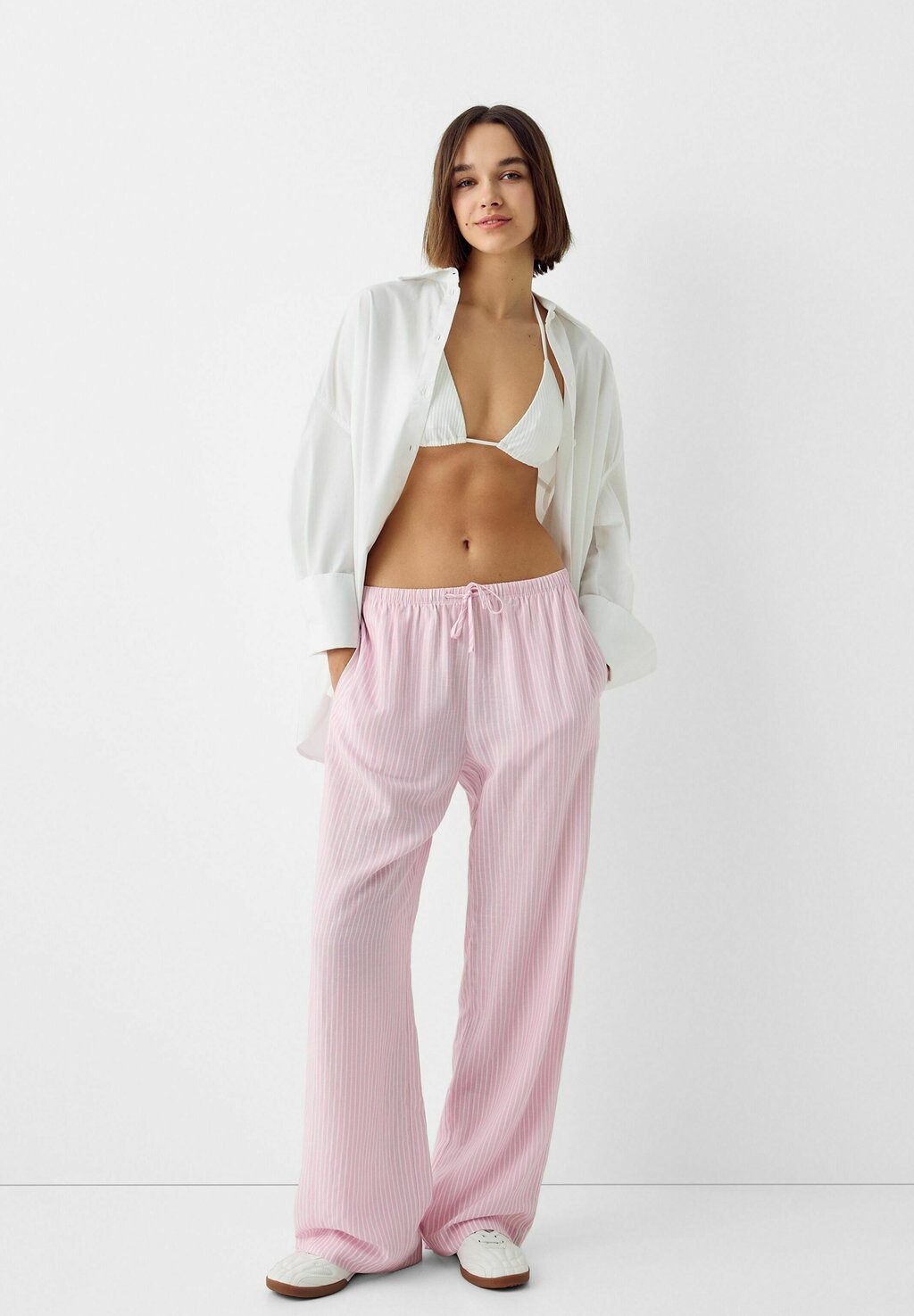

Брюки Straight-Leg With An Elastic Waist Bershka, светло-розовые