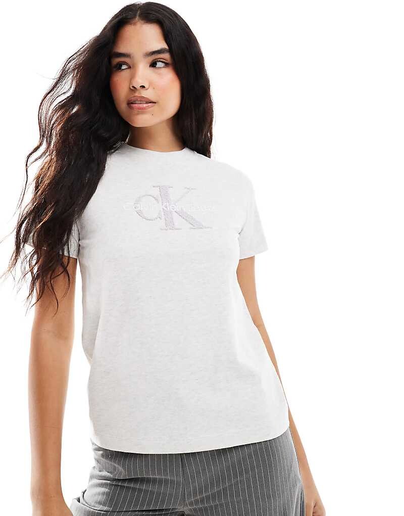 

Футболка из синели с монограммой Calvin Klein Jeans серого цвета слоновой кости