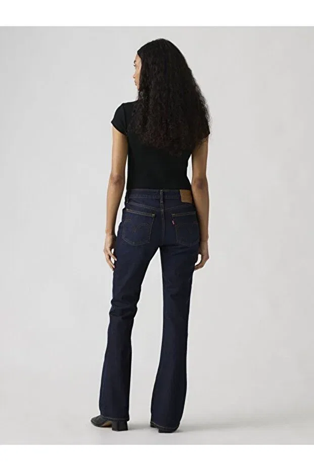Женские джинсы с заниженной талией и зауженным кроем Levi'S, Dark Indigo - Worn In — фото 4