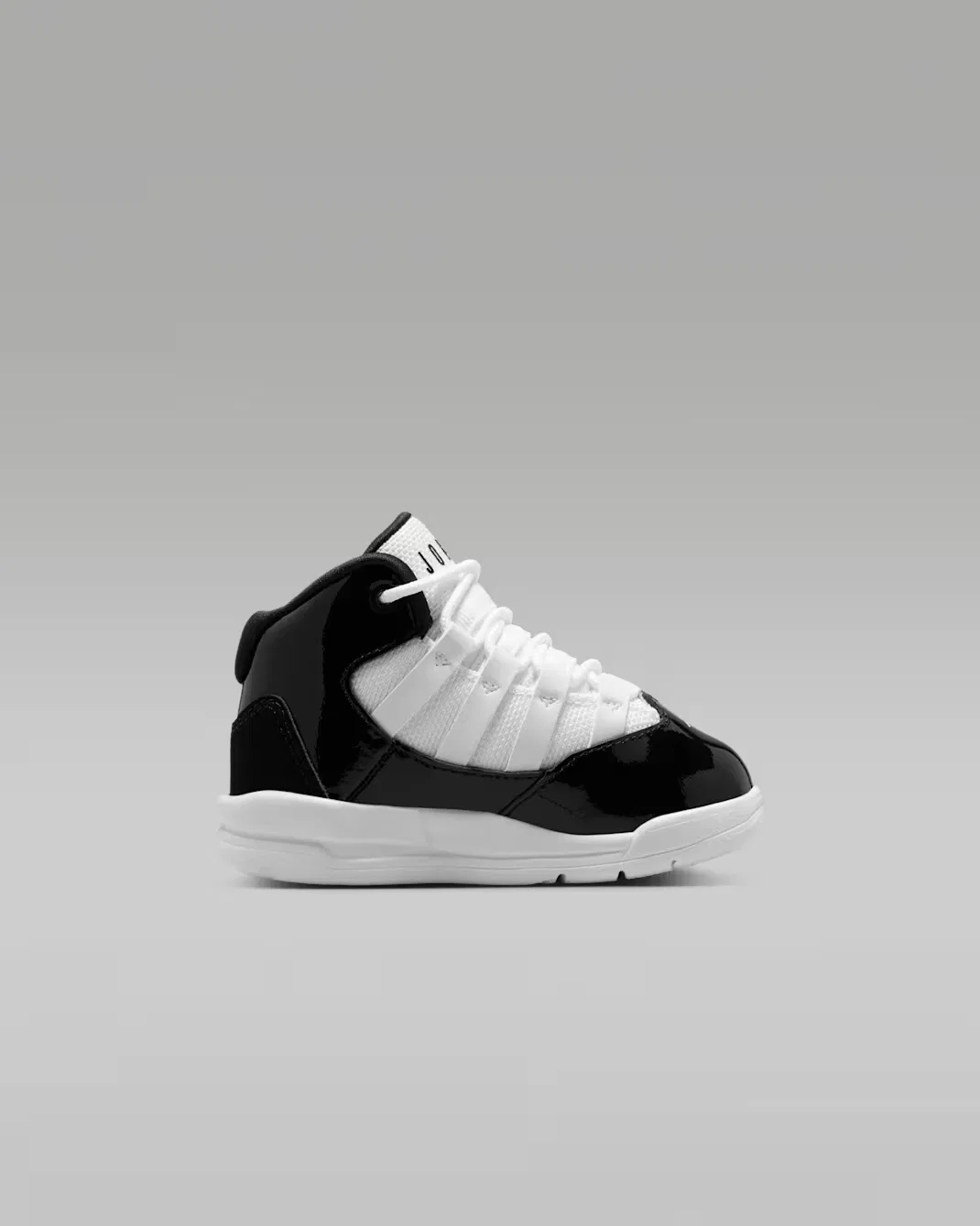 Детская/подростковая обувь Jordan Max Aura, Black/White — фото 3