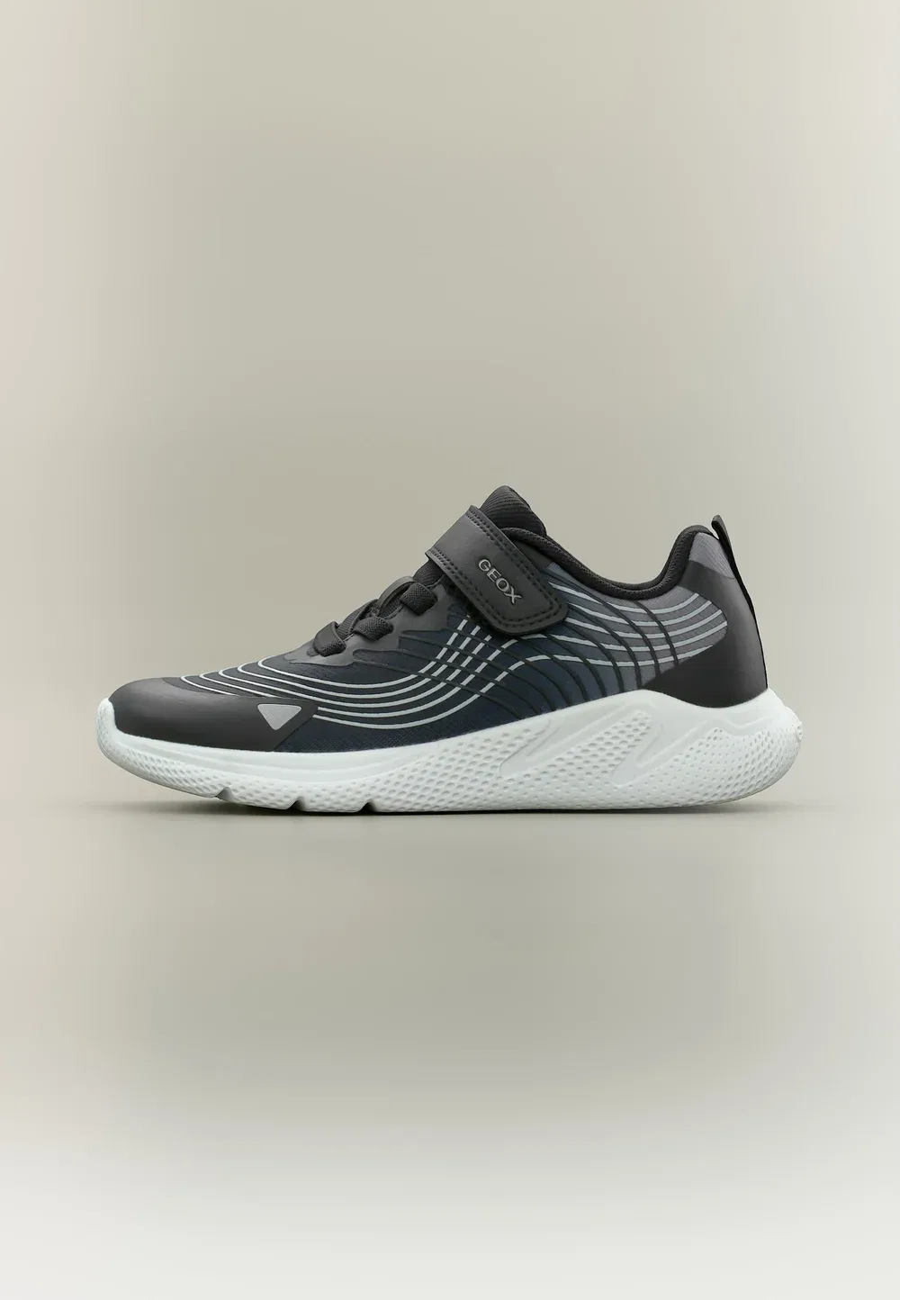 J sprintye boy - кроссовки Geox, Black/Silver-Coloured