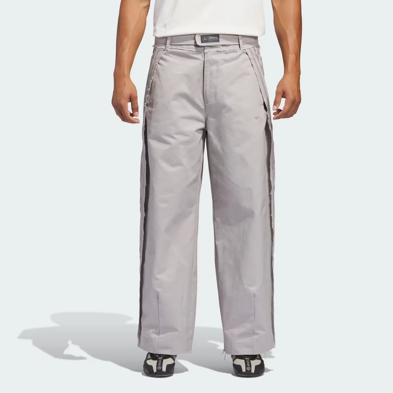 Брюки с потертой полосой Mercedes Adidas Originals, Chromium Gray — фото 4