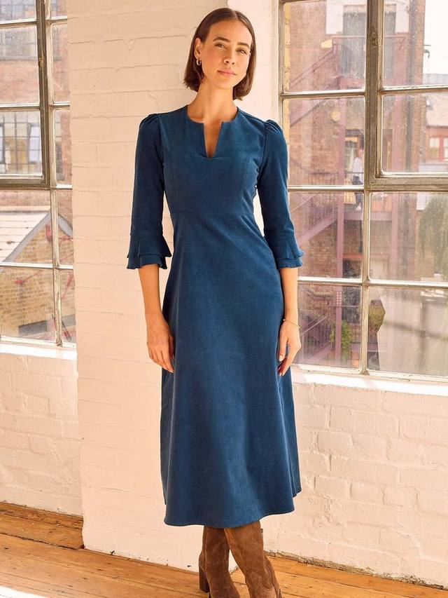 

Платье Jocelyn с v-образным вырезом и рукавом 3/4 из стрейч-вельвета Aspiga, Peacock Blue