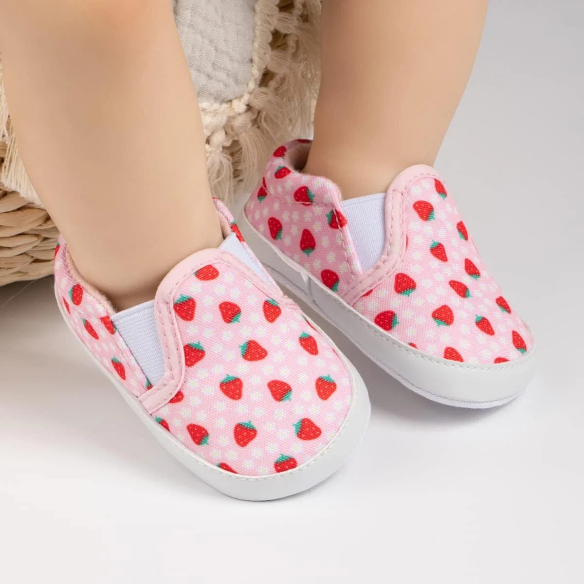 Детские кеды для девочек и мальчиков с принтом Candy Shoes ohsofy, Strawberry — фото 3