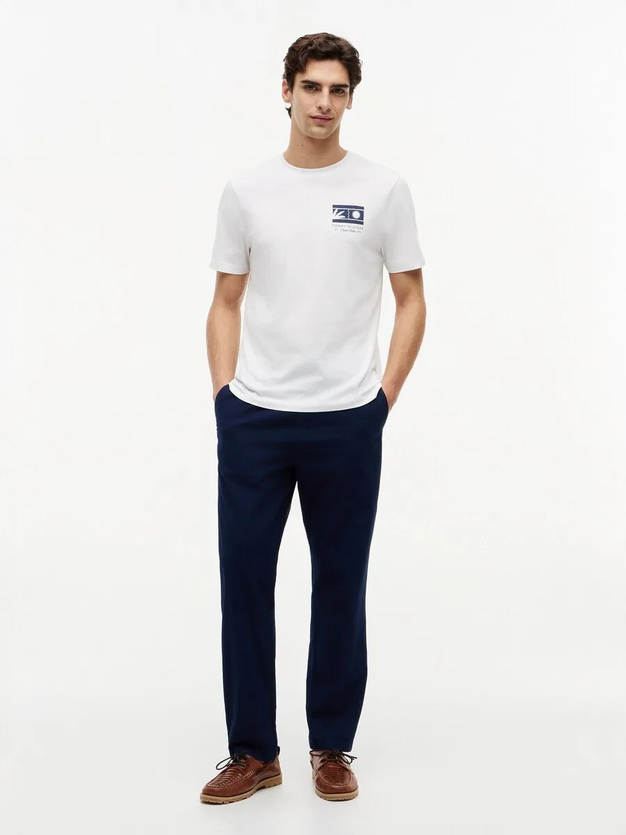 Футболка TOMMY HILFIGER с графическим логотипом, белого цвета — фото 4
