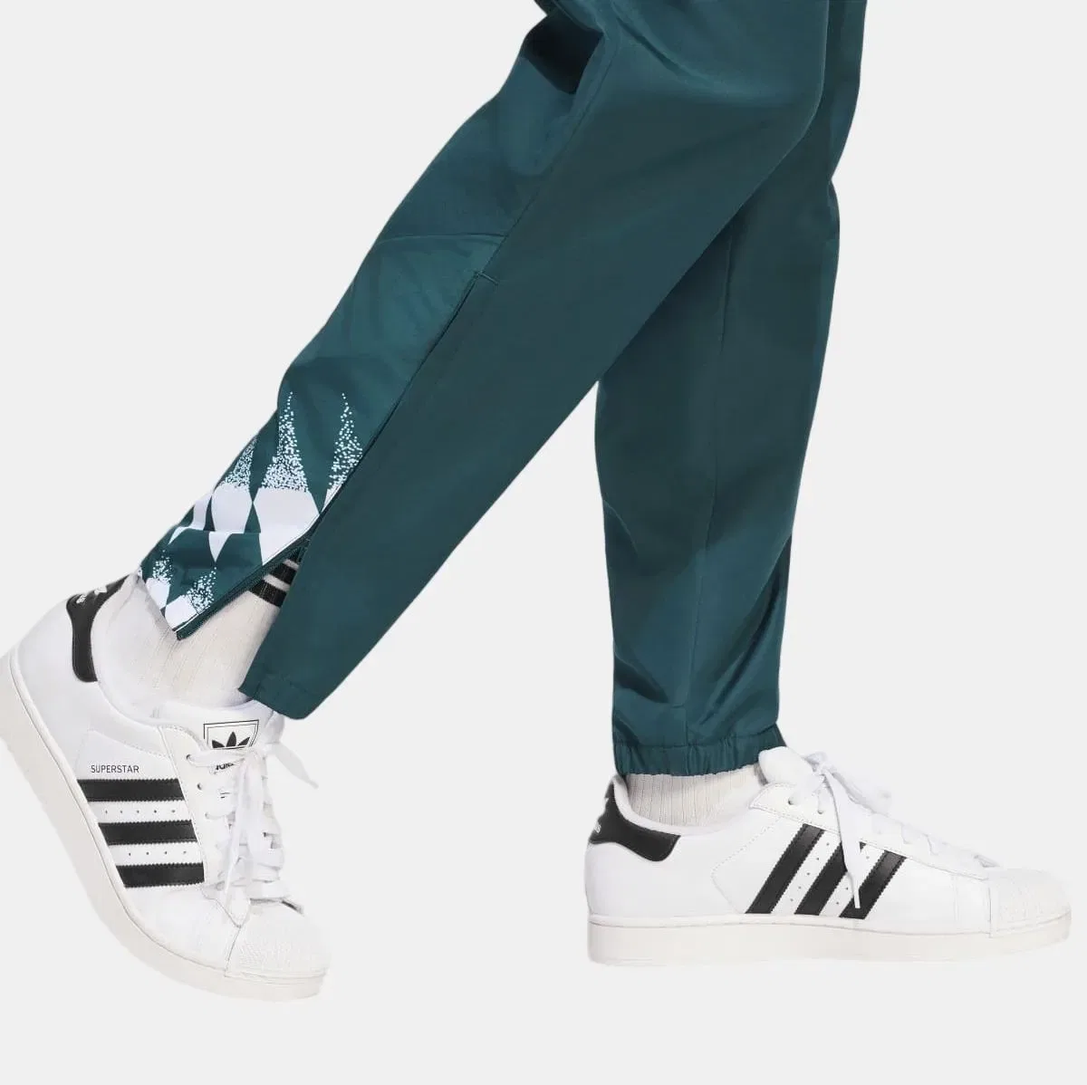 Мужские спортивные штаны с длинной штаниной Real Madrid CF 2026/2027 adidas, Темно-Зеленый — фото 4