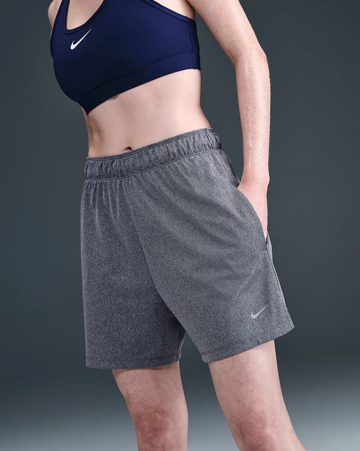 Женские шорты Nike Attack Dri-FIT для фитнеса, средней посадки, 5", без подкладки, Midnight Navy/Heather/Sail — фото 2