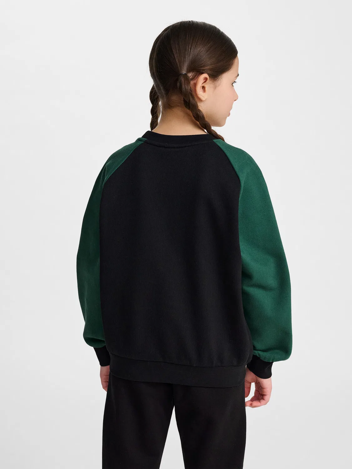 Детский оверсайз свитшот с длинным рукавом и круглым вырезом Hmljr Oversized Hummel, Темно-зеленый — фото 2