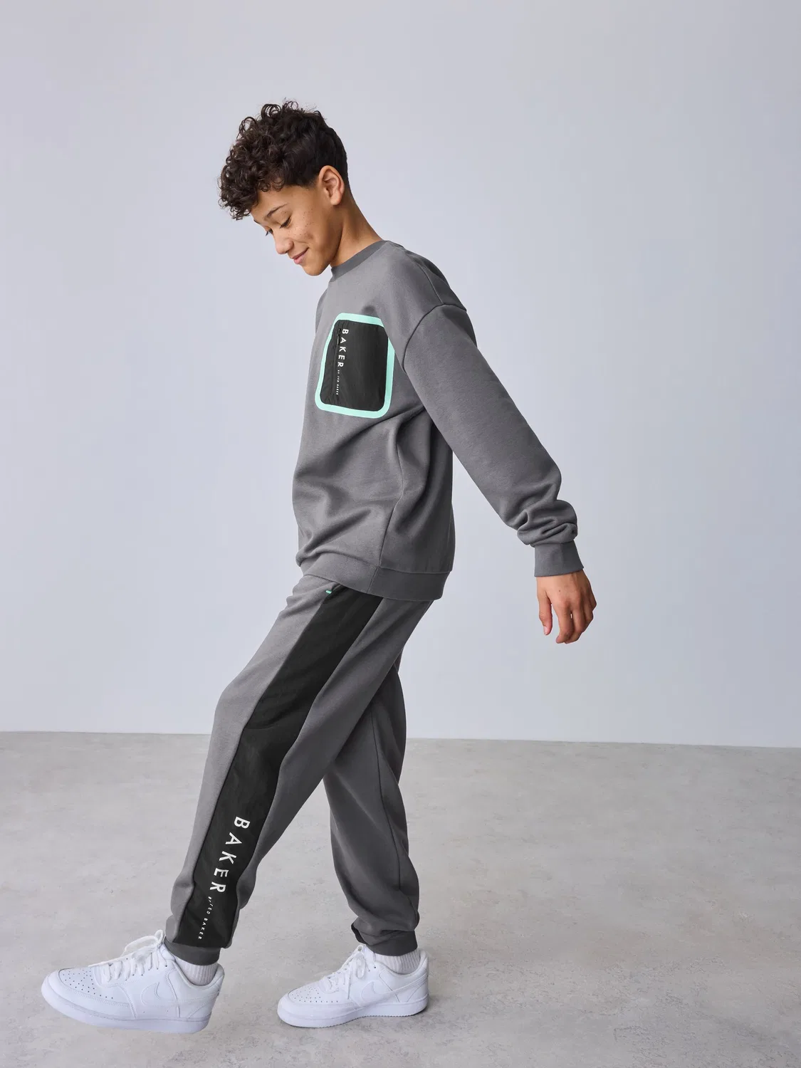 Спортивный костюм Oversized Pocket Baker by Ted Baker, серый