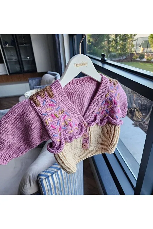Вязаная куртка в виде кекса Tozpembebaby