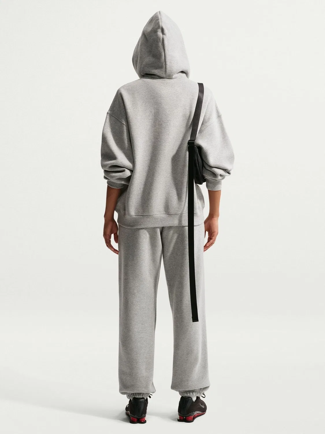 Штаны Nike Studio Fleece Oversized Cuffed, черные — фото 3