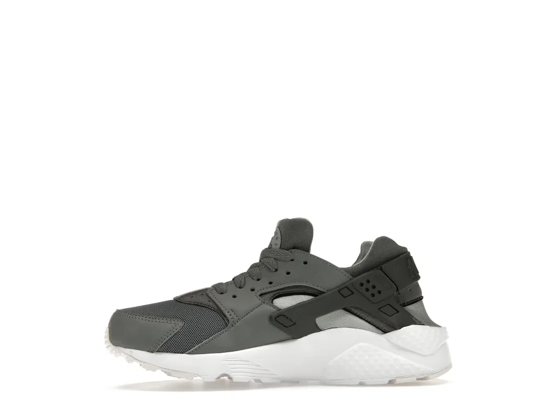 Детские кроссовки lifestyle с сетчатым верхом Nike Huarache Run, Grey/Silver-White — фото 3
