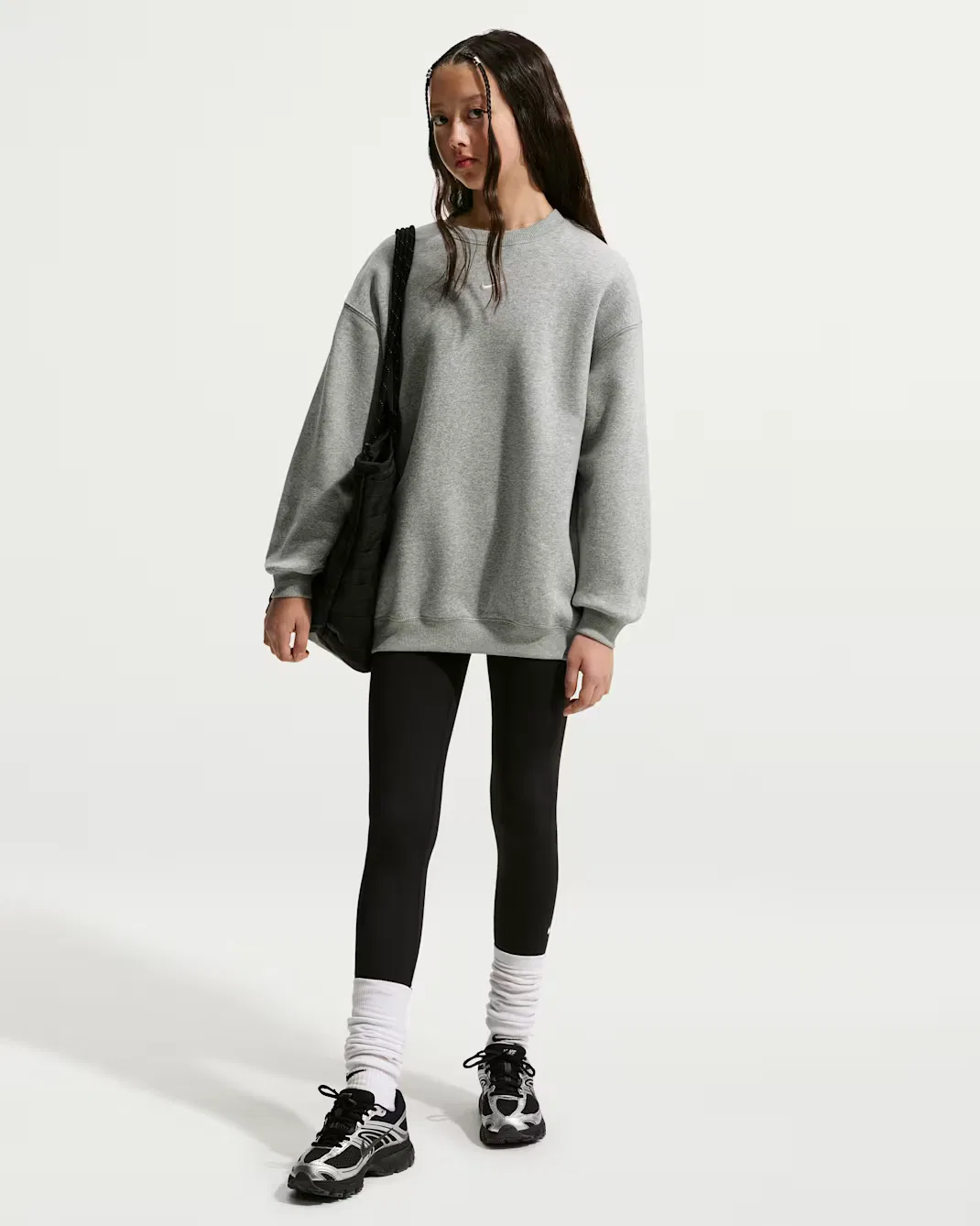 Детская толстовка оверсайз с круглым вырезом для девочек (подростков) Nike Sportswear Studio, Dark Grey Heather/White — фото 4