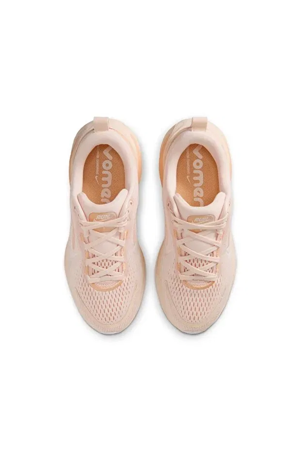Детские кроссовки для девочек беговые Vomero 18 GS Nike, Beige — фото 4