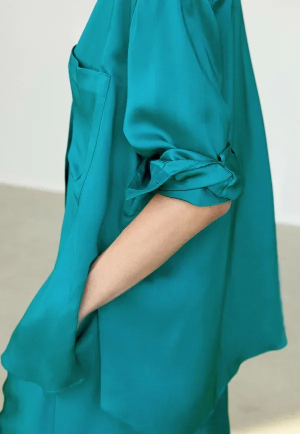 Блуза свободного кроя из сатина Flowing satin shirt with pockets, Massimo Dutti, Evergreen, зеленый — фото 2