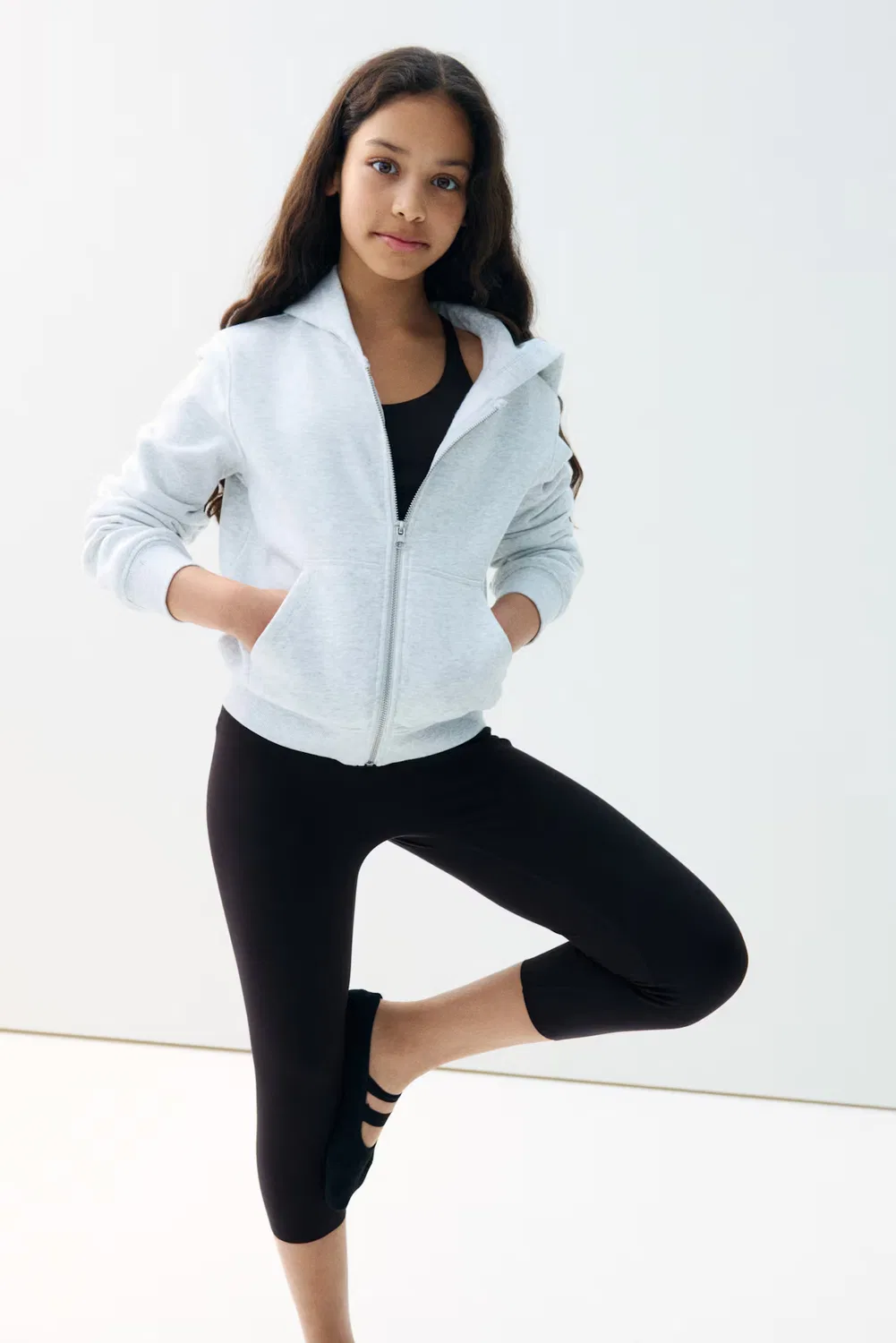 Мягкая спортивная майка с технологией DryMove H&M, Schwarz — фото 3
