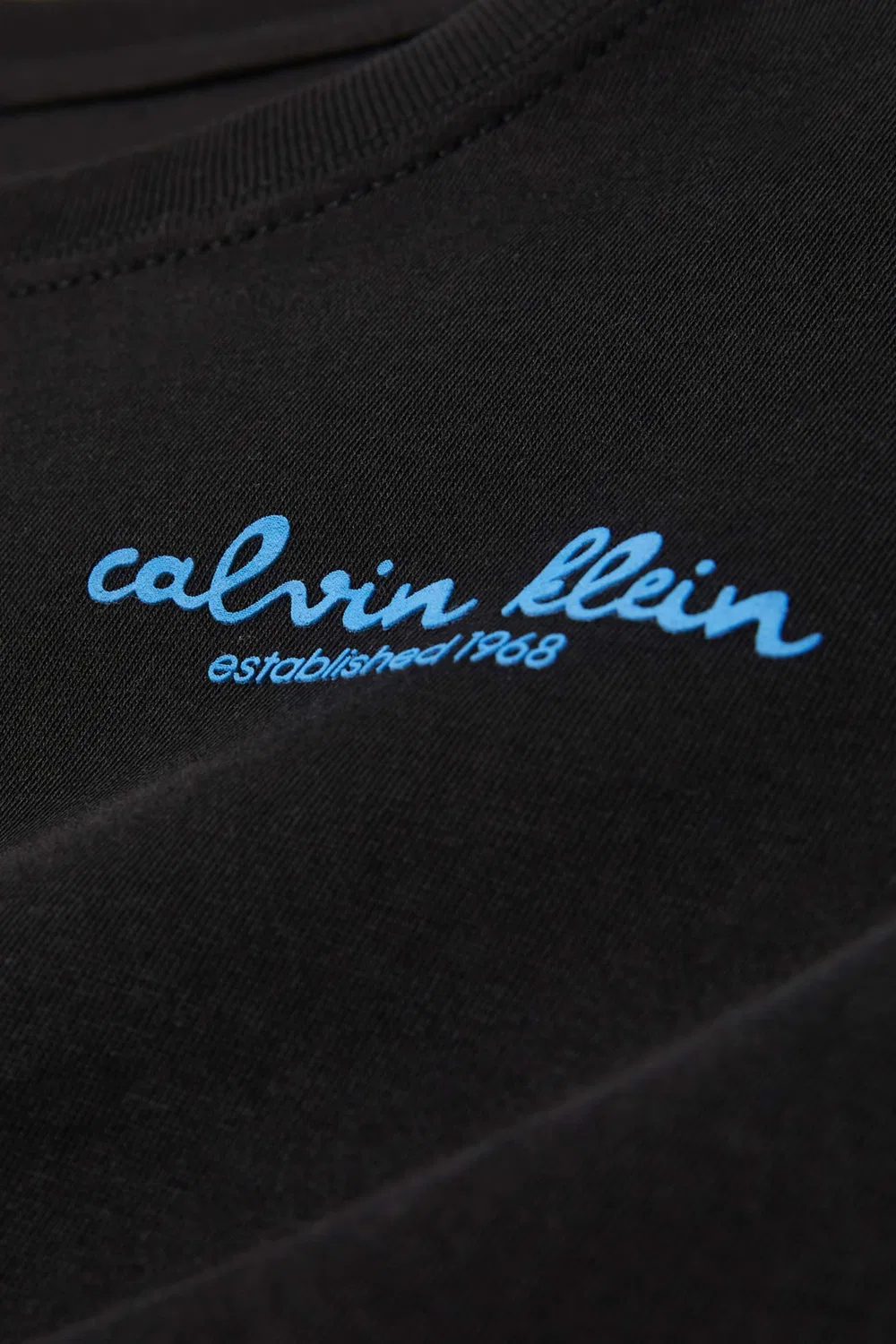 Футболка с принтом Wave Chest Artwork Calvin Klein, черный — фото 3
